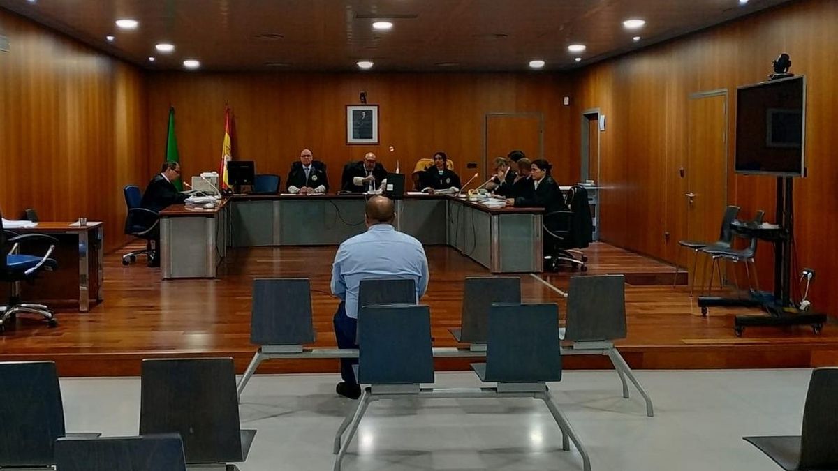Condenan a un hombre por insultar y empujar a Alberto Garzón por tener ideología distinta a él