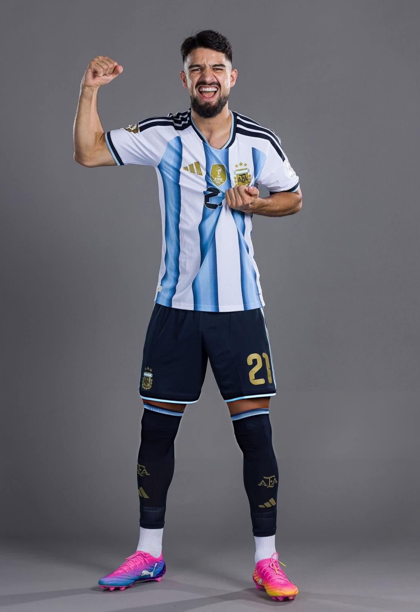 21 - López