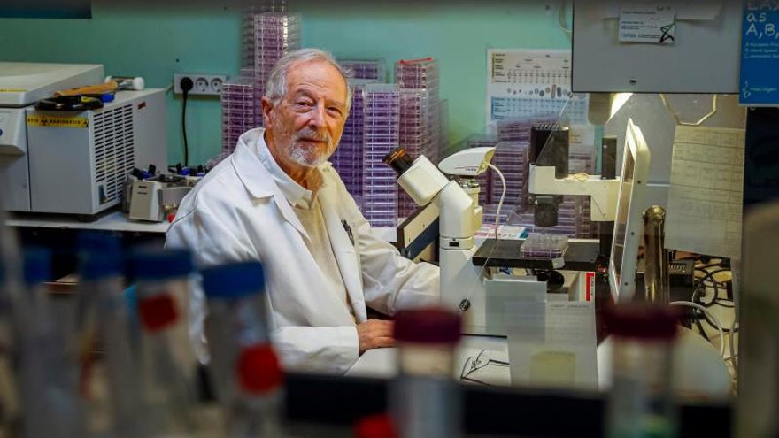 El virólogo Luis Enjuanes, uno de los directores del laboratorio de coronavirus del Centro Nacional de Biotecnología (CNB-CSIC) de Madrid.