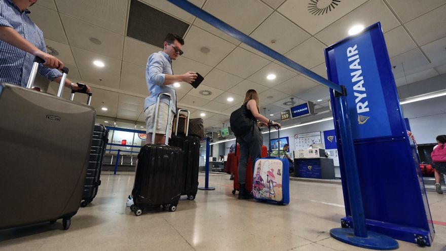 Sindicatos europeos advierten a Ryanair de una huelga este verano si no acaba con varias "irregularidades" laborales