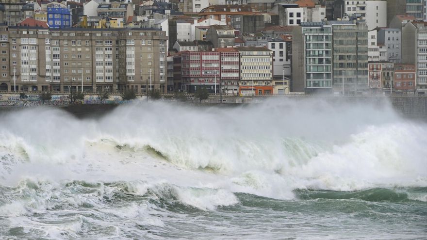 Galicia rompe el consenso del PP al declarar zonas tensionadas de vivienda contra el criterio del partido
