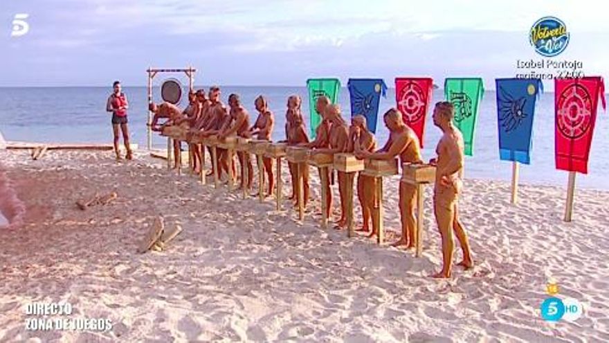 Los 14 concursantes embarrados