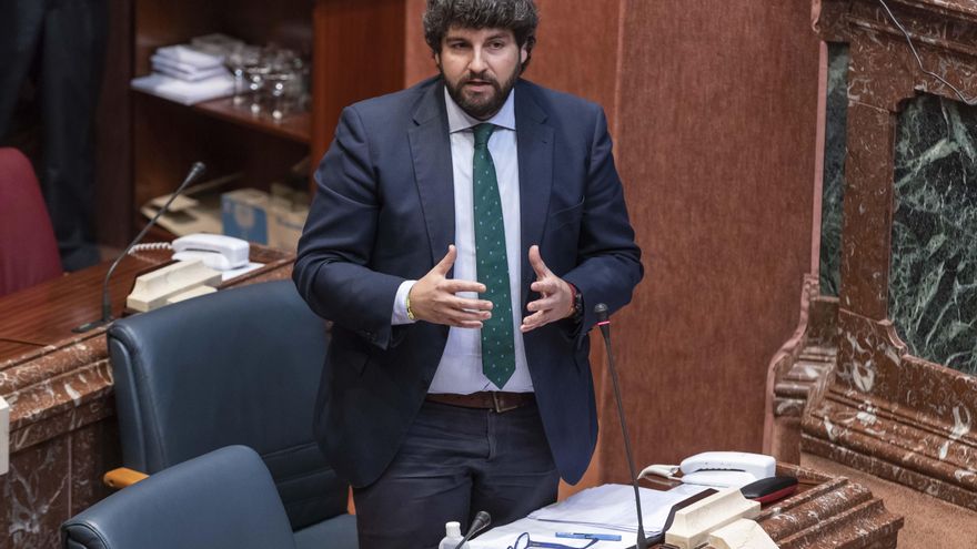 El presidente de la Región, Fernando López Miras, durante el pleno del martes