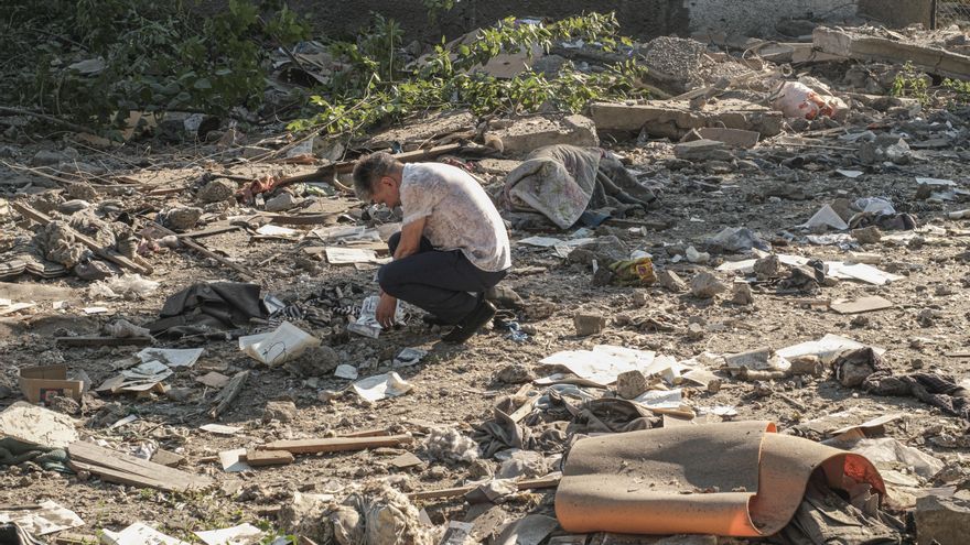 Imagen de archivo de un bombardeo en Mykolaiv. EFE/EPA/GEORGE IVANCHENKO