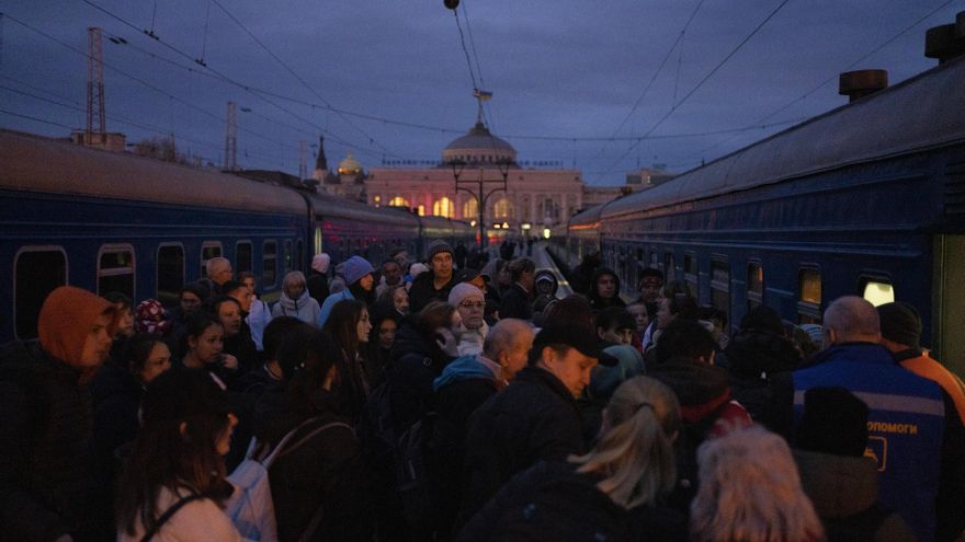 La estación de Odesa, la puerta de salida para huir del sur ocupado de Ucrania