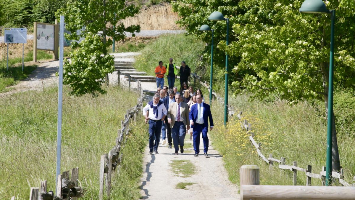 Inauguración de la recuperación de espacios degradados en la ladera del monte de Suances