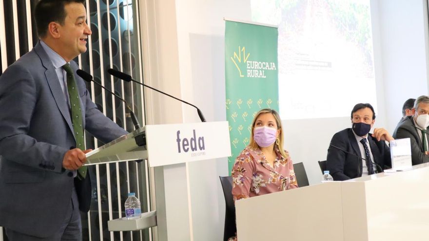 El consejero en el acto 'Mejor con vino'