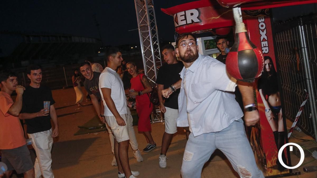 Fiesta de bienvenida universitaria