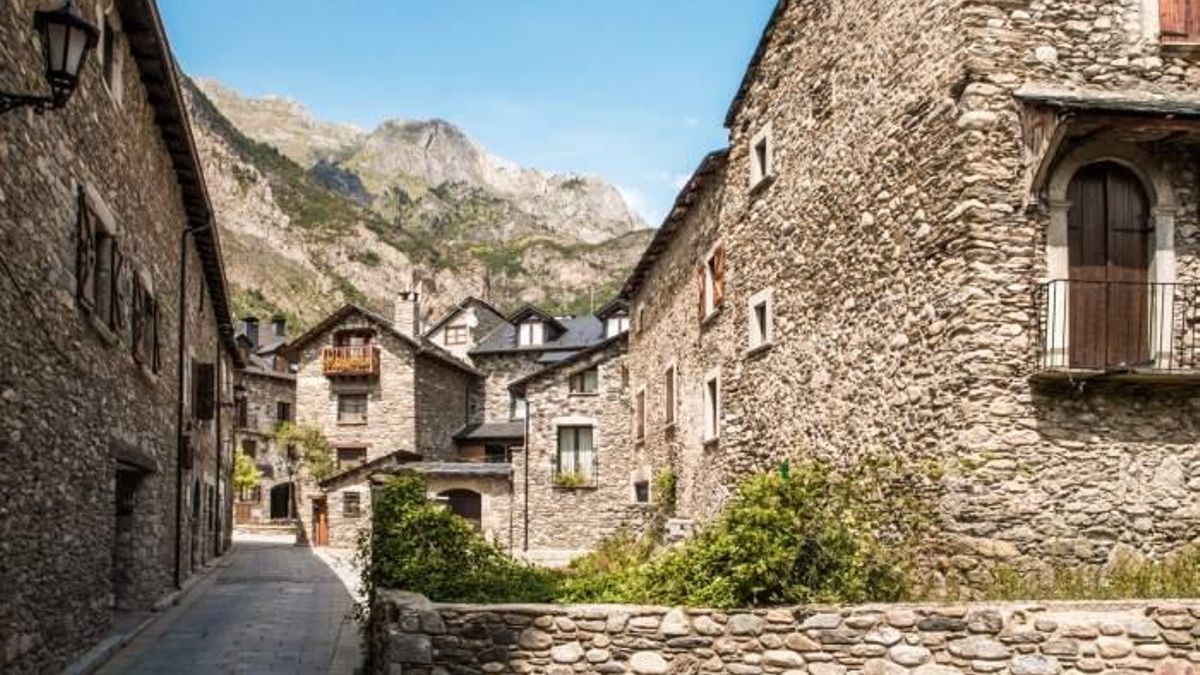 El Aragón de las casas sin vecinos: un tercio de las viviendas en la comunidad no son residencia habitual