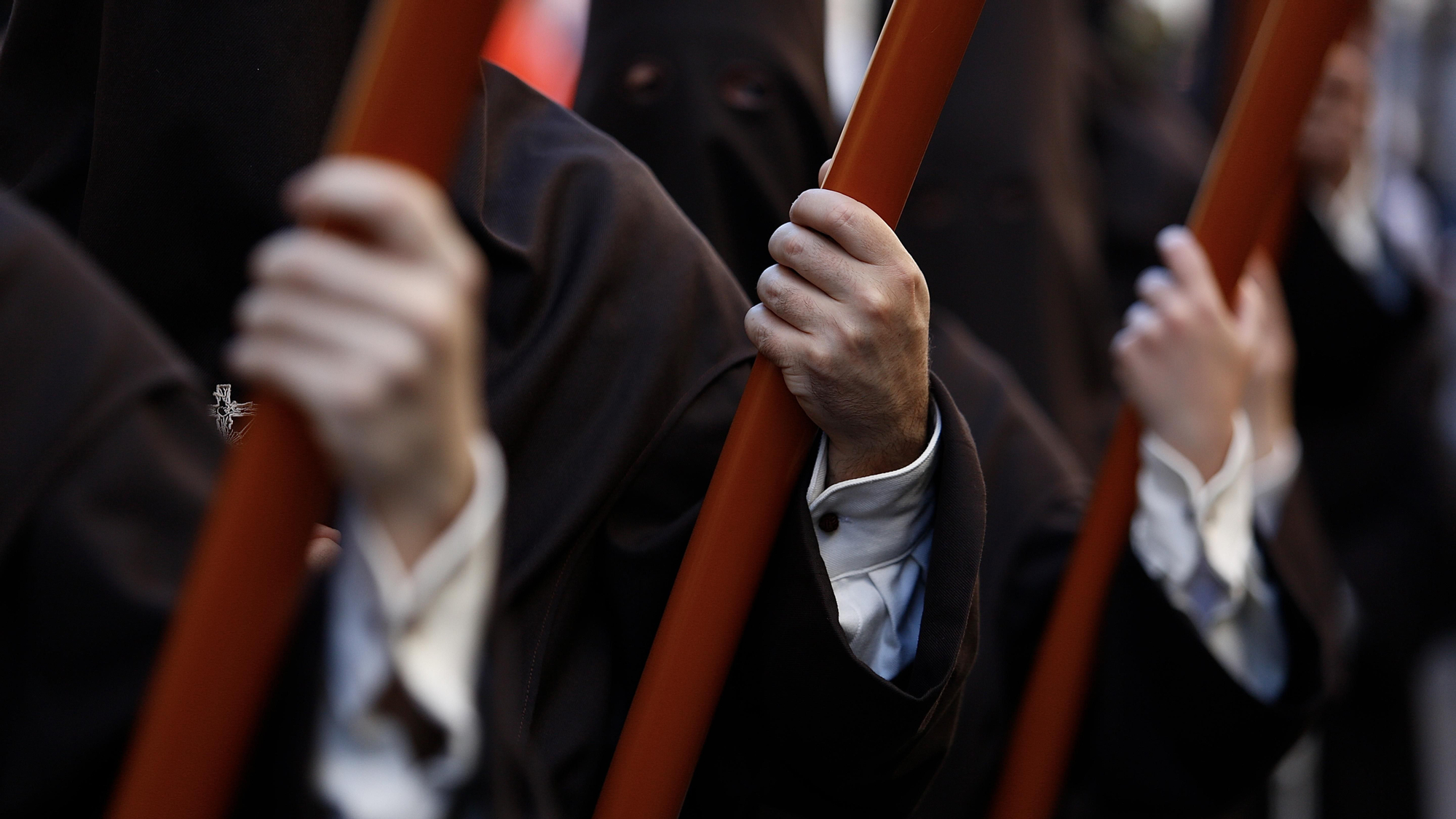 La procesión de la Hermandad de la Soledad, en imágenes