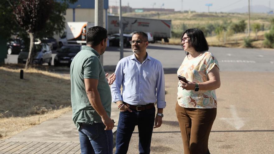 El PSOE denuncia que la "ineficacia" de Guardiola provocará el despido de 56 trabajadores de los centros de transporte