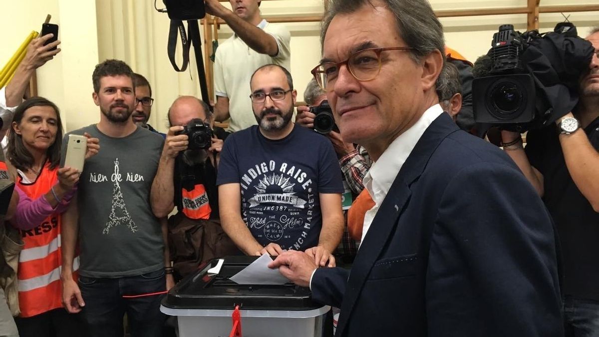 Artur Mas dice que Cataluña no está lista para "la independencia real"