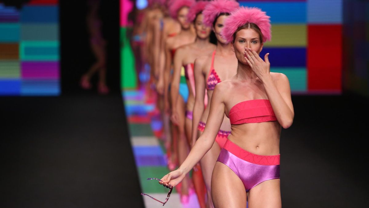 FOTOGALERÍA | Cierre de la Semana de Baño de Gran Canaria Moda Cálida