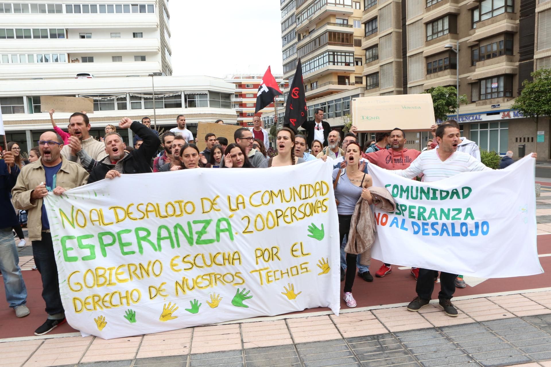 Concentración de la comunidad 'La Esperanza' (Alejandro Ramos)