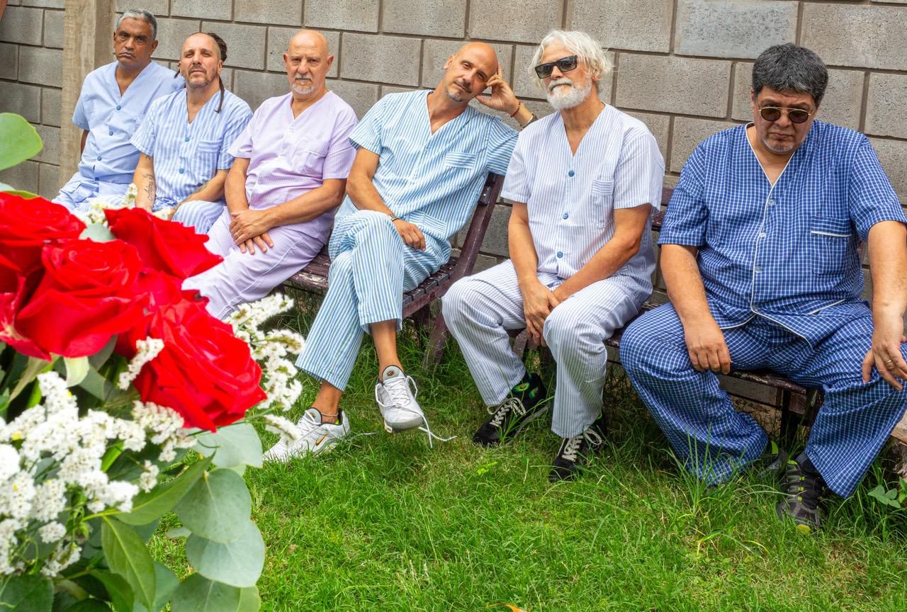 Varios de los integrantes de Bersuit