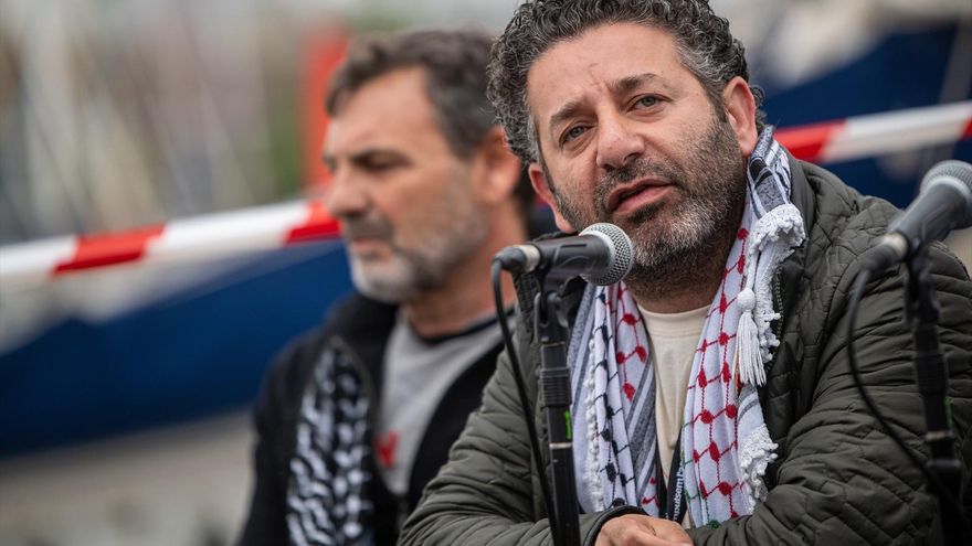 Abukeshek, durante la rueda de prensa de la Global Sumud Flotilla (GSF) antes de partir a Gaza, a 12 de abril de 2026, en Barcelona / Lorena Sopêna EP