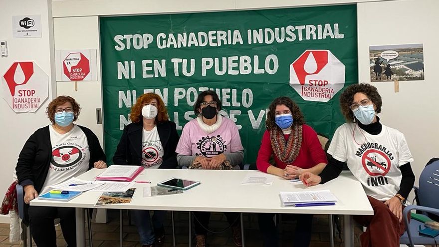 Las plataformas contra las macrogranjas en Castilla-La Mancha apoyan la moratoria, pero con efecto retroactivo
