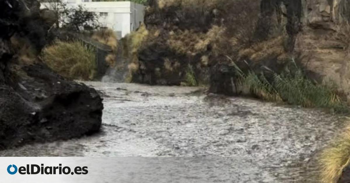 Rescatados dos senderistas en Las Angustias con el helicóptero del GES por la crecida del barranco