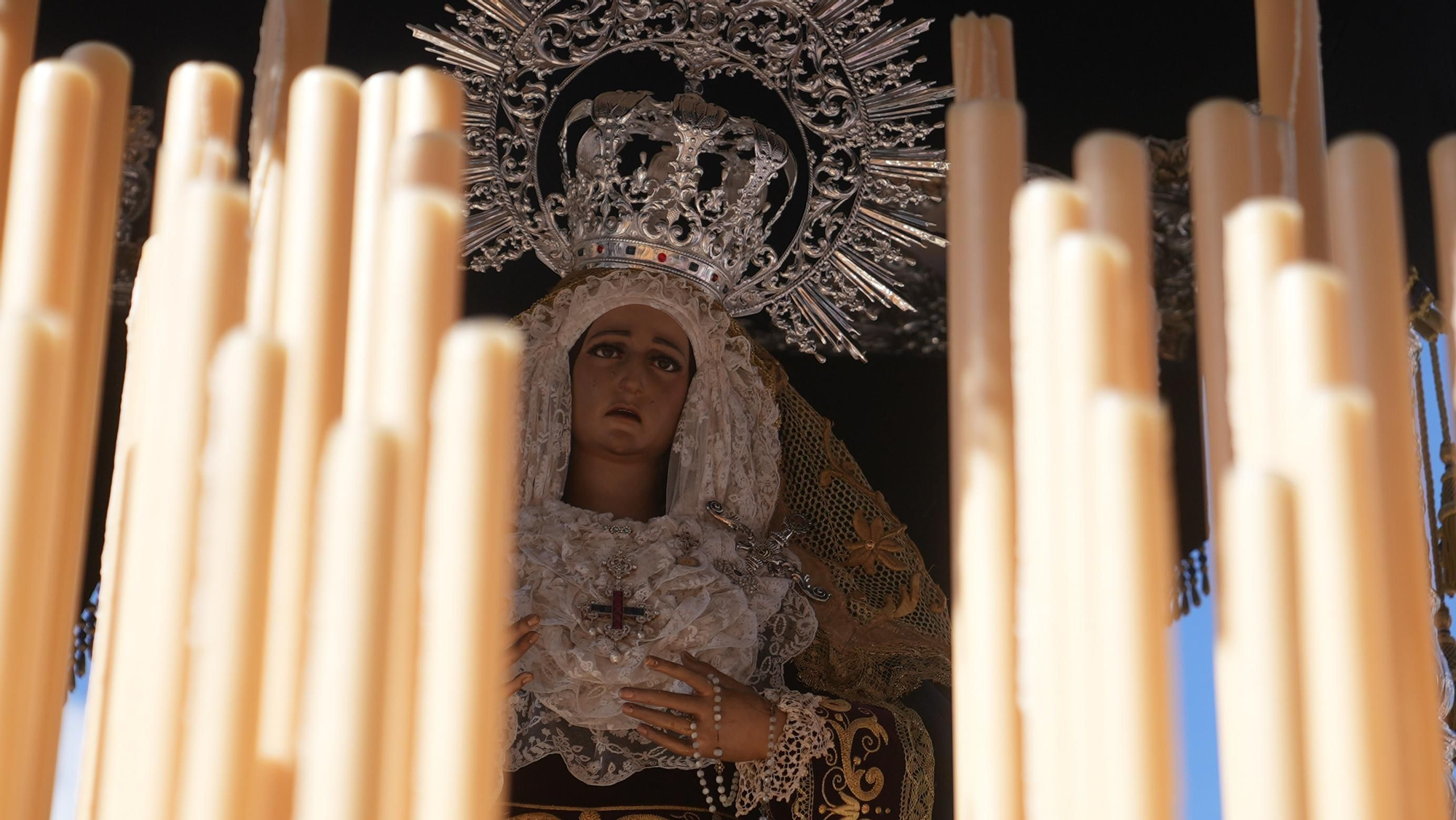 Salida procesional de la Hermandad del Rescatado, en imágenes