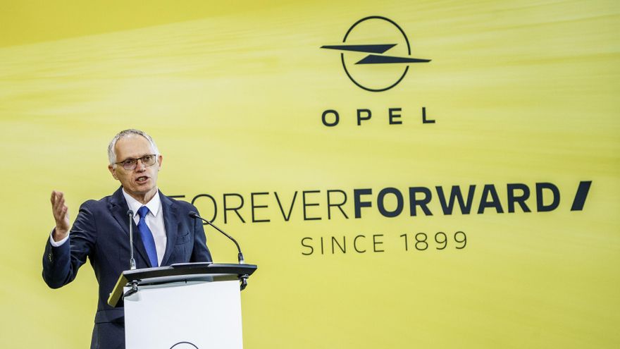 La crisis de las grandes del automóvil: Volkswagen, Mercedes y la dueña de Opel, Peugeot y Fiat frenan en seco sus negocios