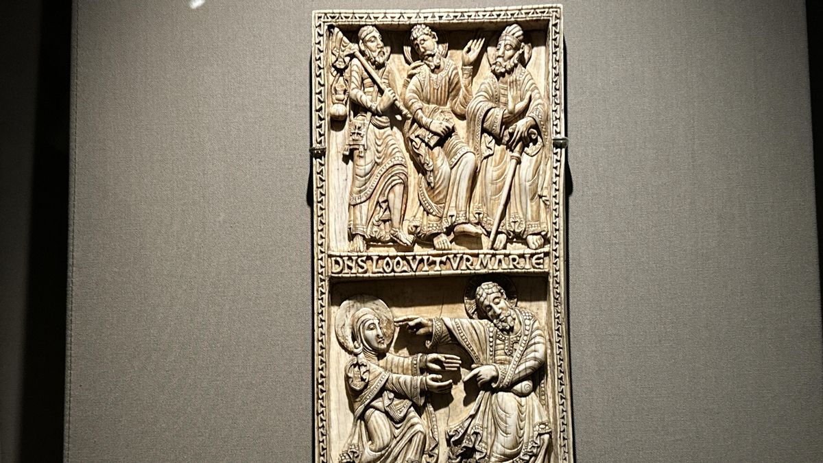 Llega a la exposición de la Reina Urraca en el Museo de León un espectacular marfil del Metropolitan de Nueva York