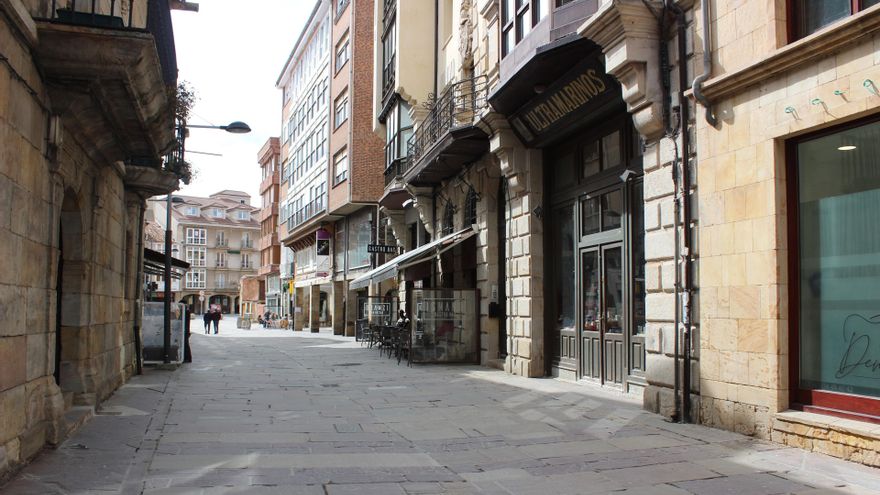 Archivo - Calle Mayor de Reinosa.-ARCHIVO