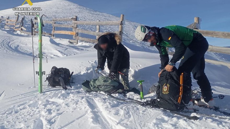 Imprudencia en una montaña de La Rioja: auxiliado por pretender coronar el San Lorenzo sin piolets, crampones y con calzado deportivo