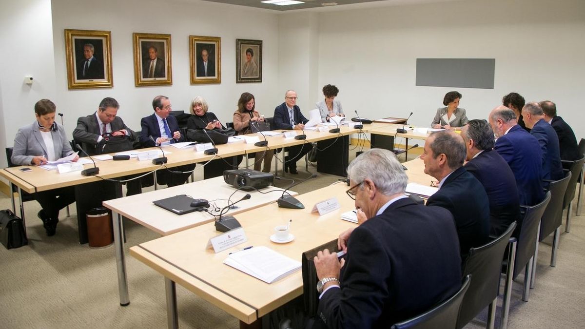 El Tribunal de Cuentas recuerda a las entidades locales que no rendir las cuentas es "un déficit democrático"