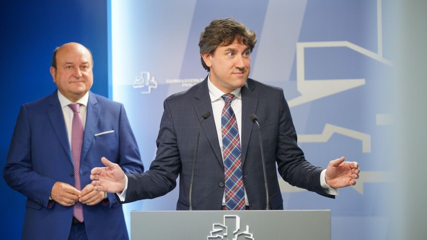 Eneko Andueza exprime su lema de ser "el que decide" y multiplica el peso del PSE-EE en el nuevo Gobierno de Pradales