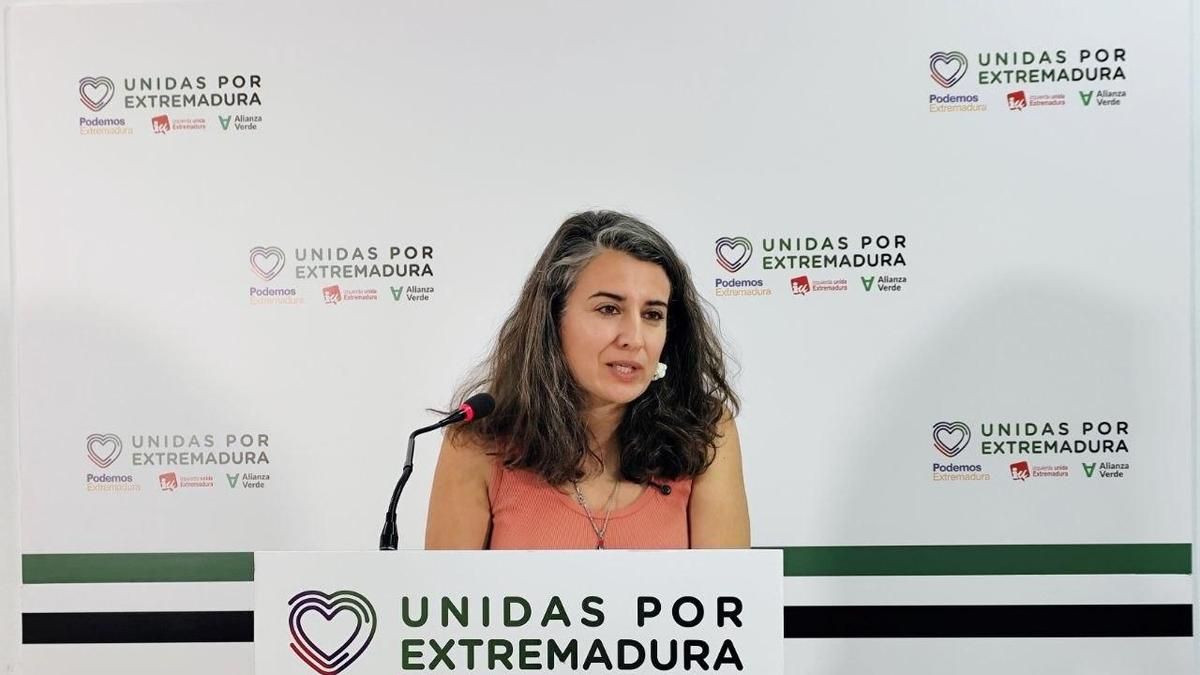 Irene de Miguel denuncia que las bases de bomberos forestales "se caen a cachos"