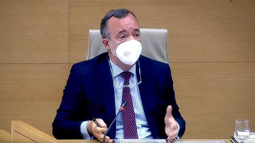 Francisco Martínez alega que estaba "roto" cuando escribió un mensaje llamando "miserables" a Rajoy y Cospedal