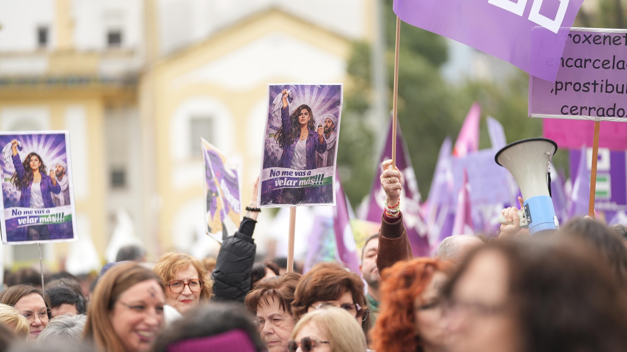 La manifestación del 8M, en imágenes