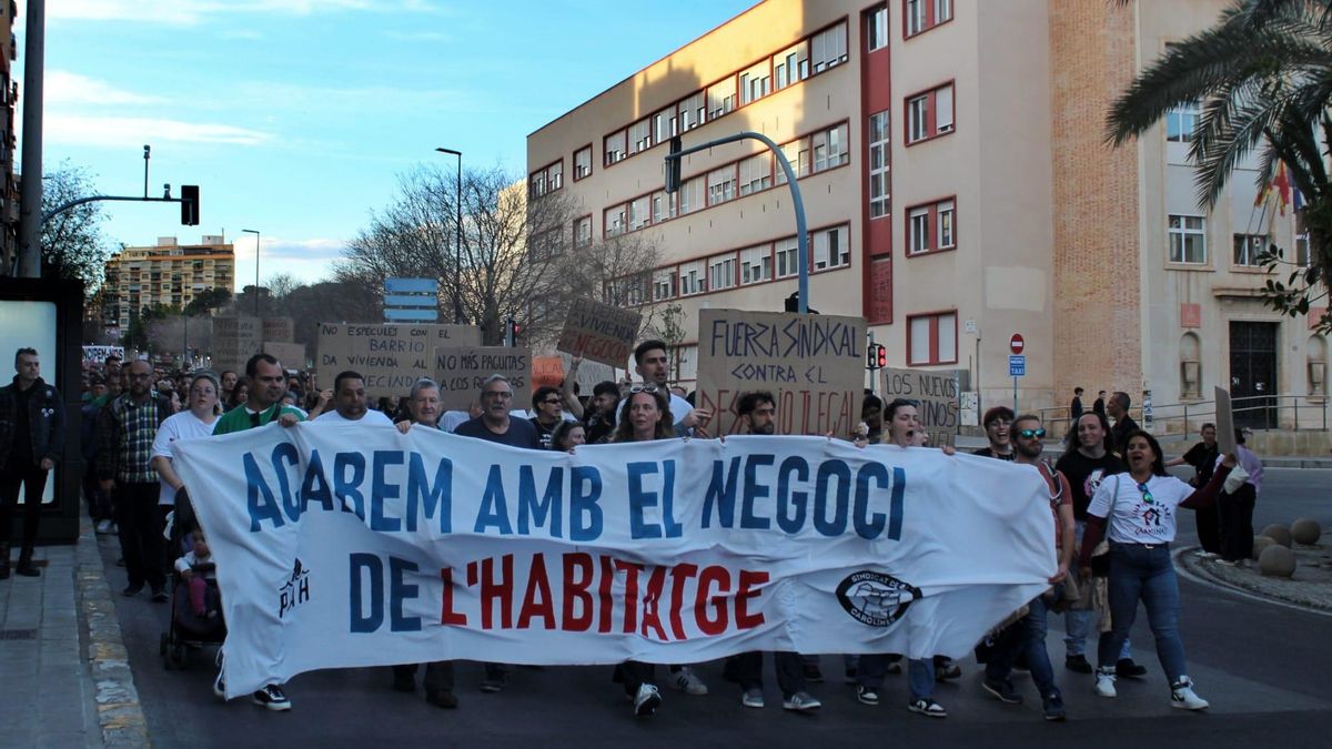 El futur de quinze famílies amb menors i dependents a Alacant en l’aire arran de la venda dels seus habitatges a una empresa d’hostaleria