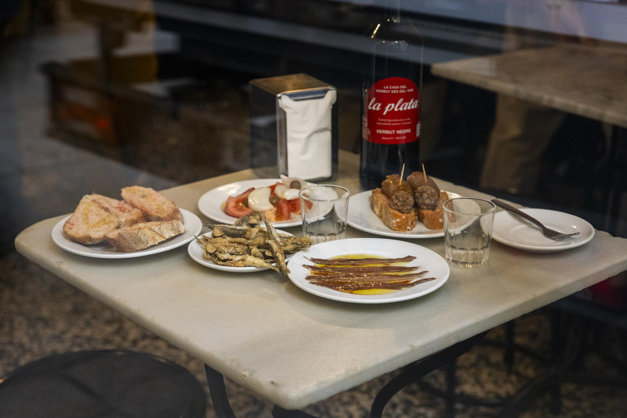 La fórmula del éxito del bar La Plata, menú vigente desde 1994
