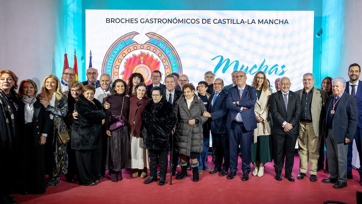 Foto de familia de los premiados