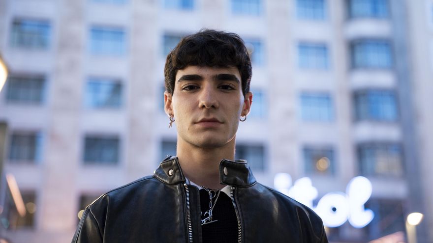 El artista almeriense Víctor Monte