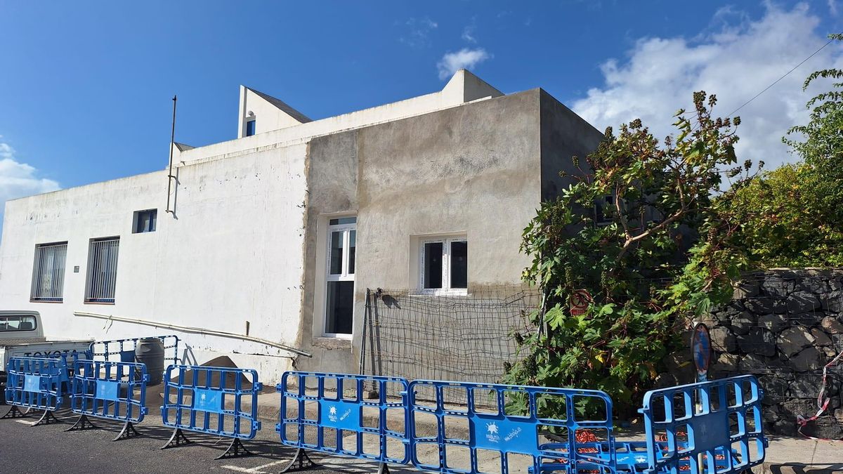 El Grupo Municipal Socialista de Breña Baja señala que las obras del Consultorio de Salud local "siguen sin concluirse". Foto cedida por el PSOE.
