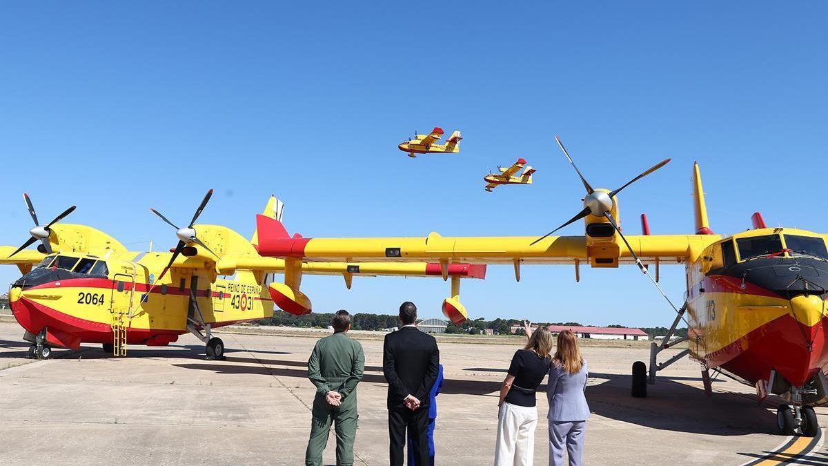 El Gobierno de España anuncia el "mayor despliegue del Estado" en la lucha contra incendios tras el catastrófico año 2025