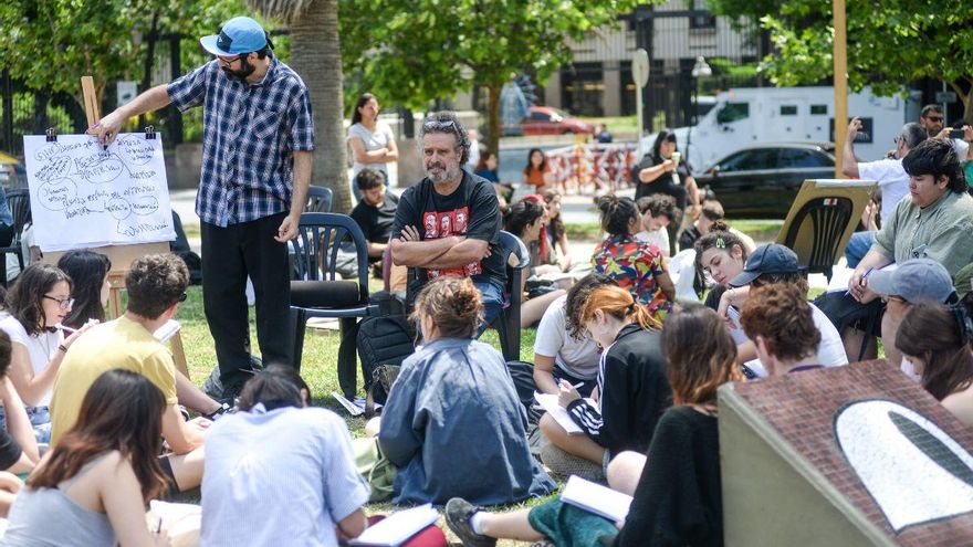 El Gobierno rechaza el documento de la UBA y dice que viola los derechos de los estudiantes