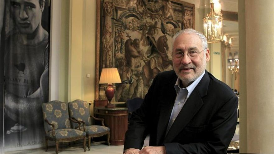 Joseph E. Stiglitz: "Trump quiere ser un dictador"