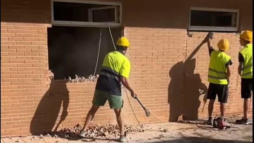 Benicalap estalla por la invasión de apartamentos turísticos: "Las empresas incumplen y el Ayuntamiento no hace nada"