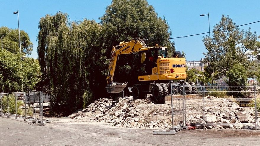 Arrancan unas obras en el entorno de la Clínica Arana de Vitoria, donde estaba prevista la construcción del centro de refugiados