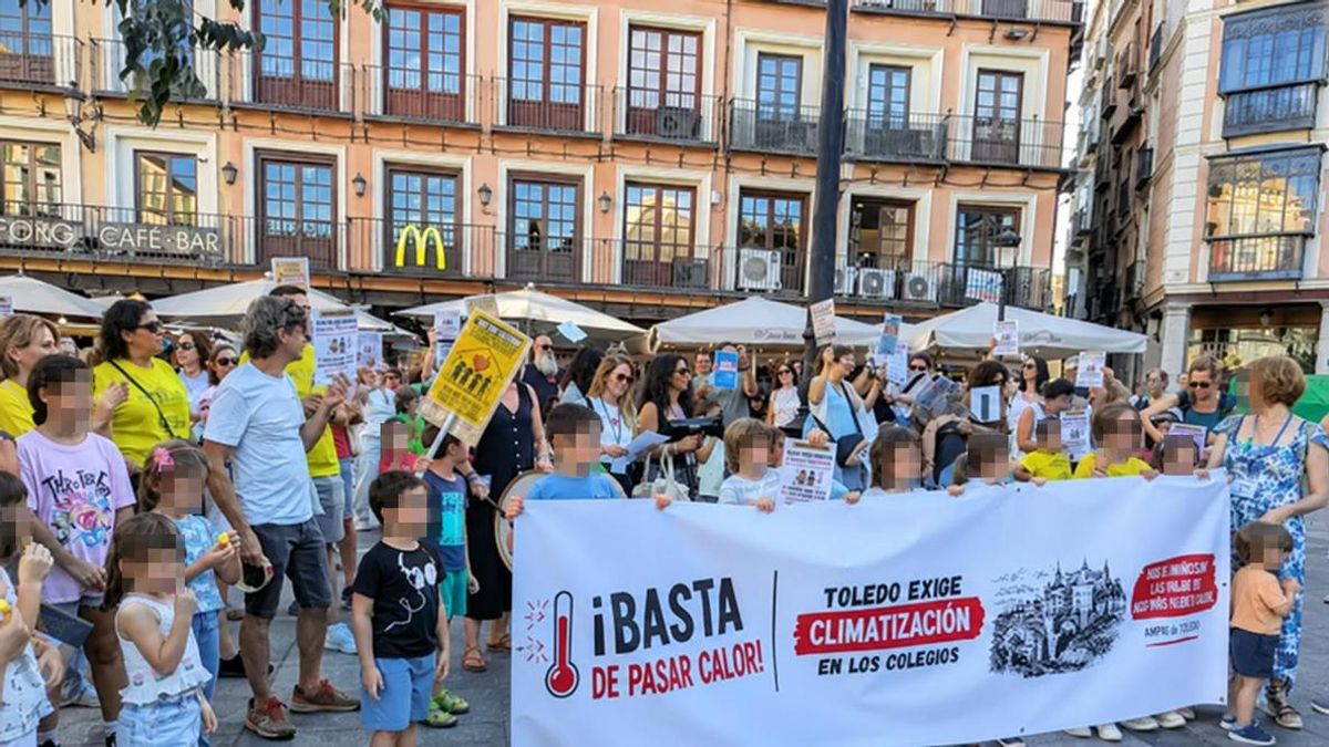 El calor no da tregua en las aulas de Toledo y arrecian las protestas de padres y alumnos: "Climatizar no es un lujo"