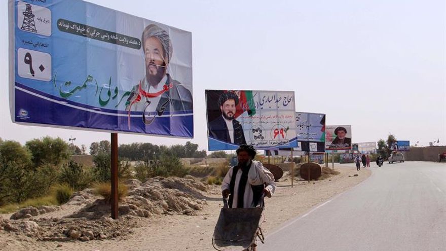 Los talibanes amenazan con bloquear las carreteras afganas durante las elecciones