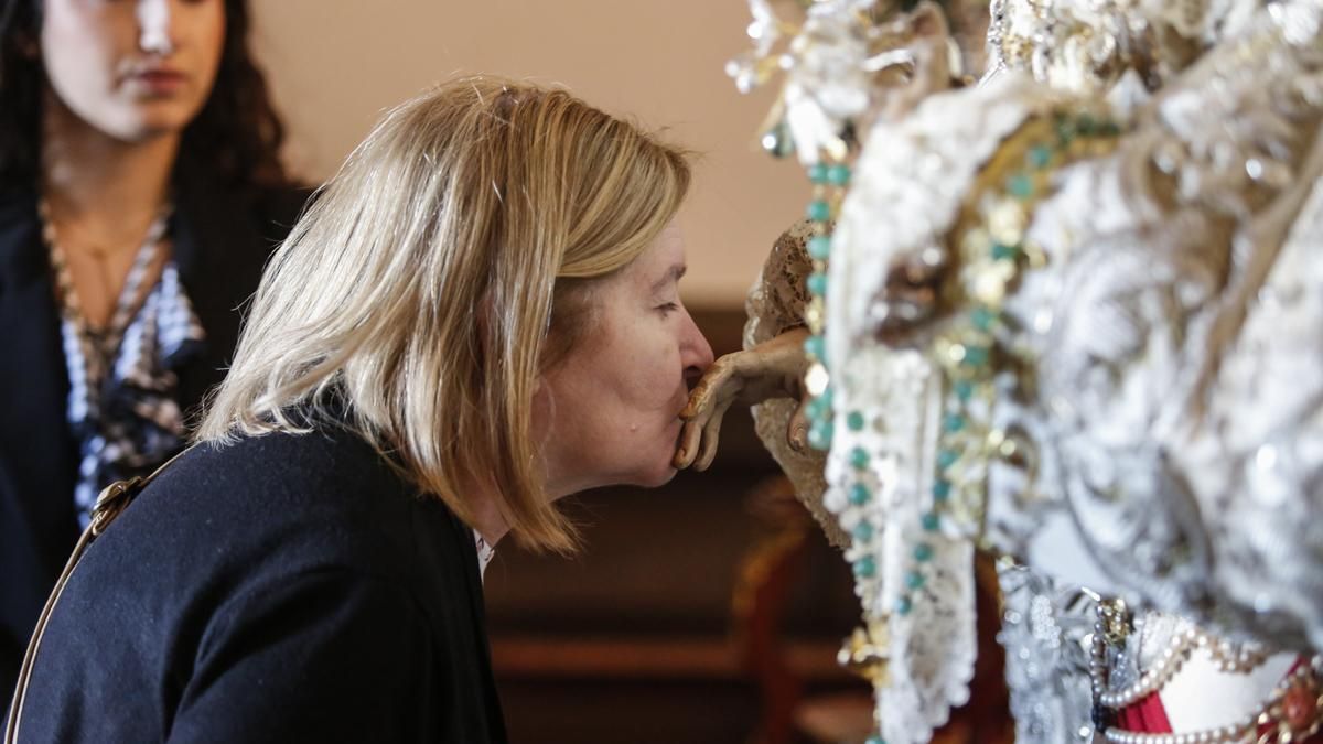 Besamanos de la Virgen de la Paz