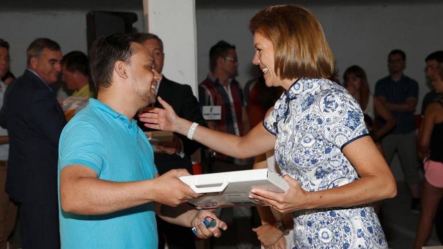 La solución de Page para las viviendas que Cospedal nunca terminó: pagar con pisos a promotores que las acaben