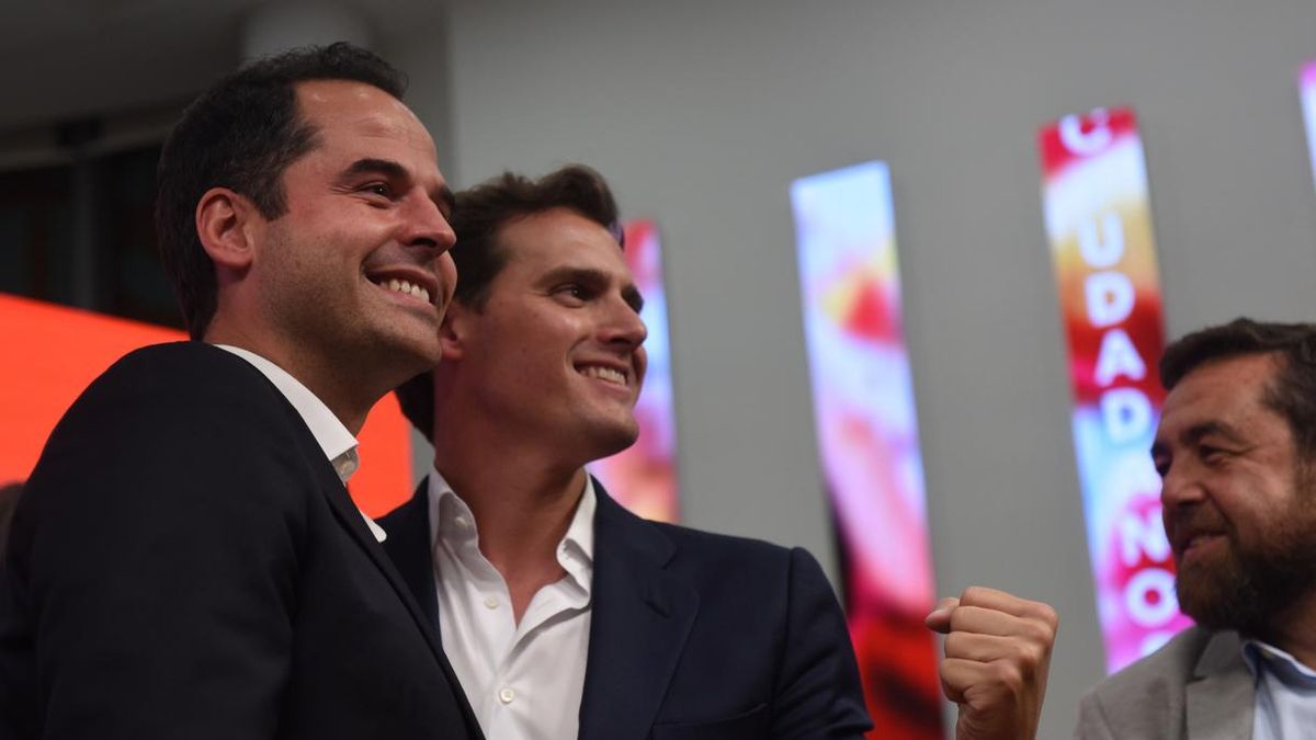 Aguado insiste en que se van a limitar a hablar con PP y que lo que haga Vox hay que preguntárselo a ellos
