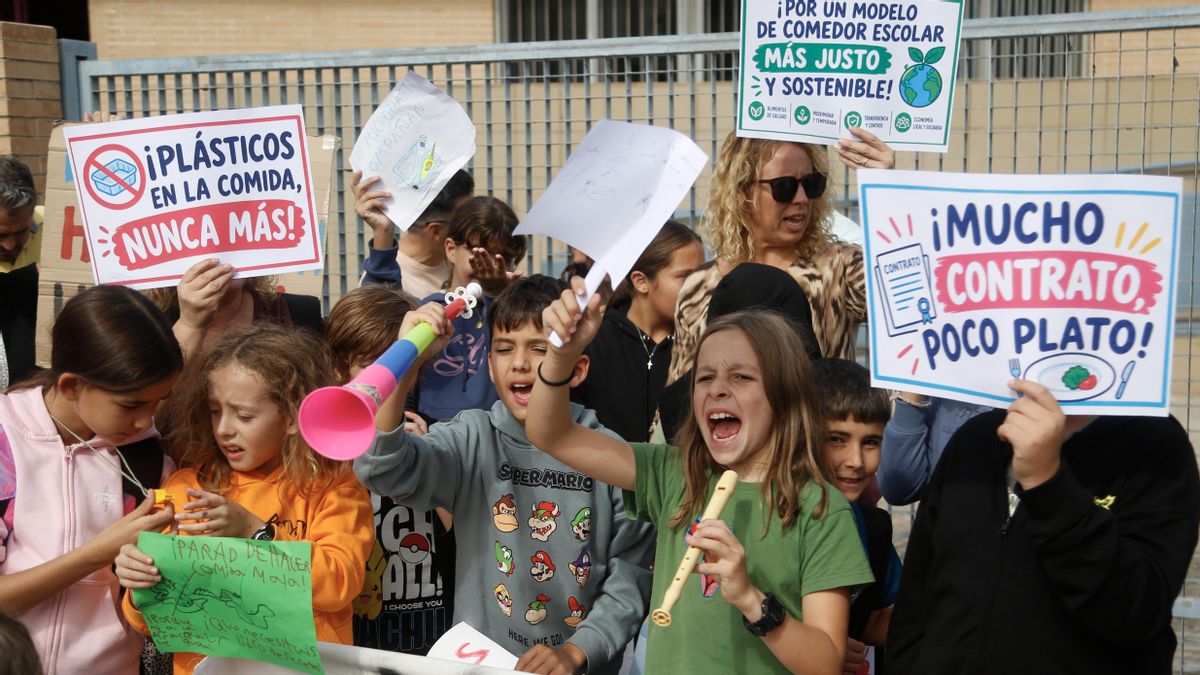 Protesta por el comedor en el CEIP Noreña de Córdoba