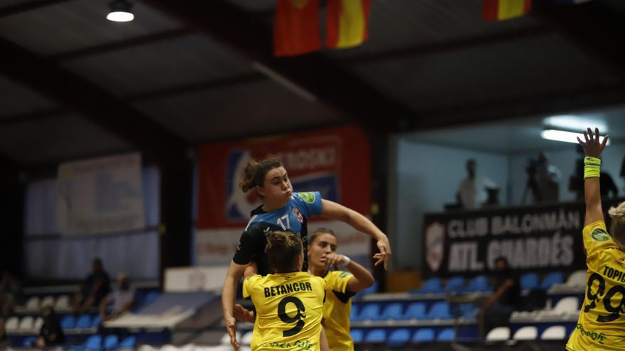 Derrotas para Puerto del Carmen y San José Obrero en su estreno en la Liga Guerreras Iberdrola