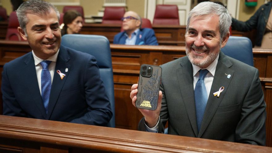 Clavijo dice que las 51 medidas para el 'cambio de modelo' son "una hoja de ruta participativa"